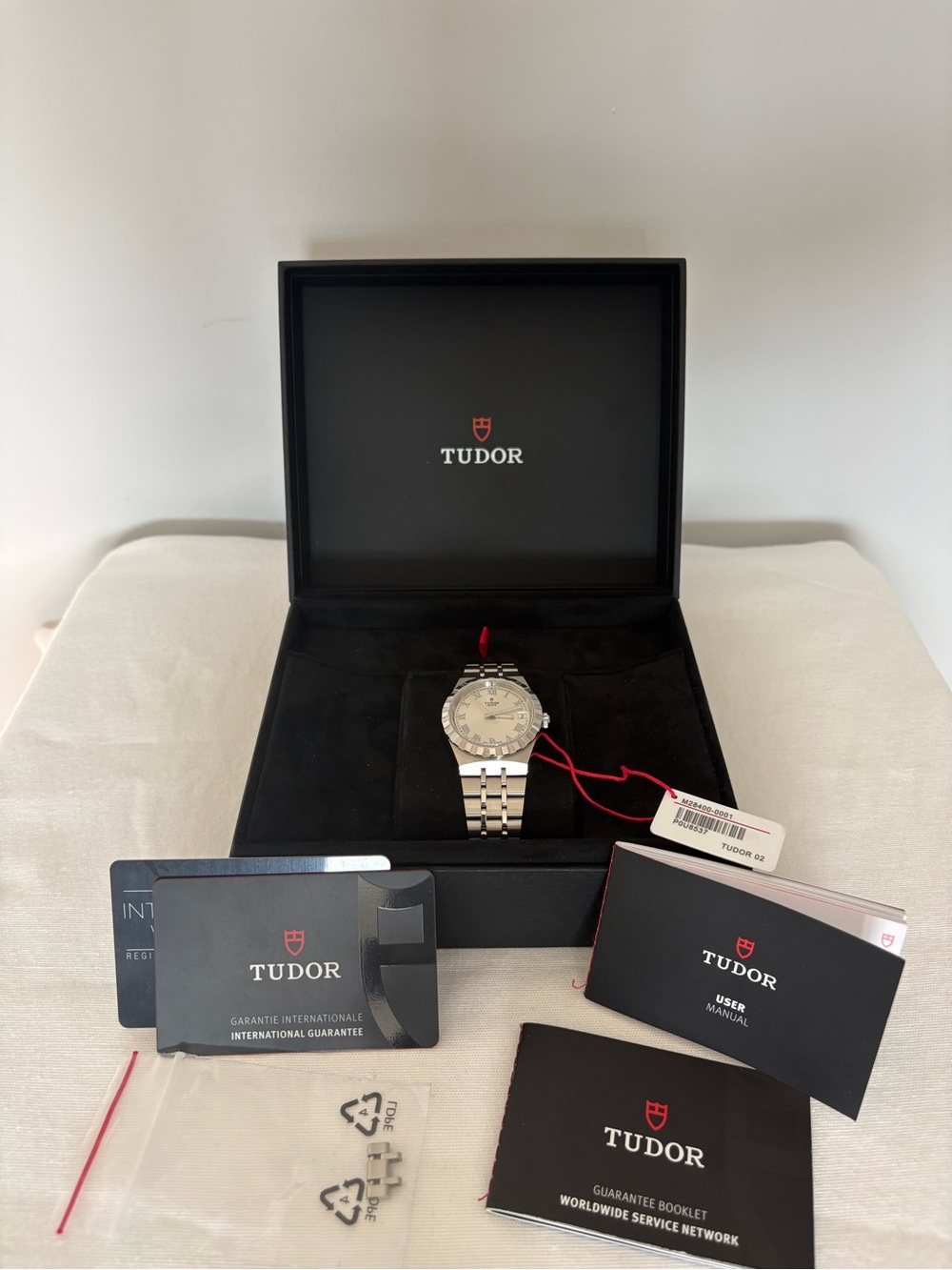 Tudor 28400 34mm - brand new condition